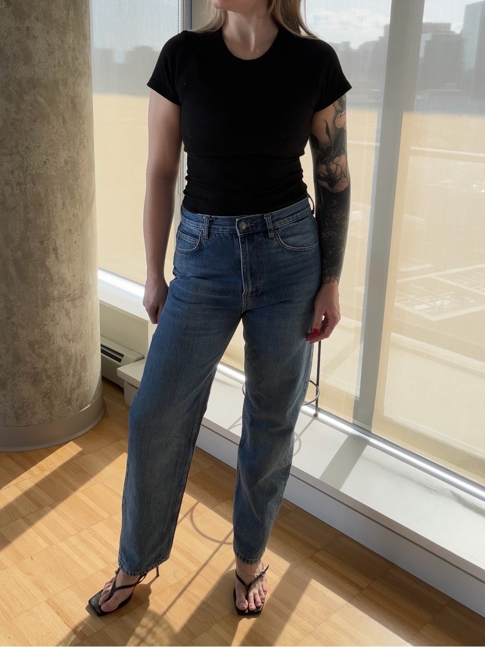 Zara Women’s Jeans in medium Blue Wash